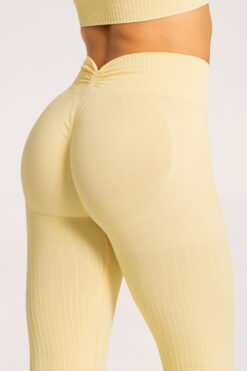 gym glamour deep push up tampres butter yellow