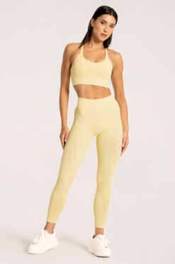 gym glamour deep push up tampres butter yellow