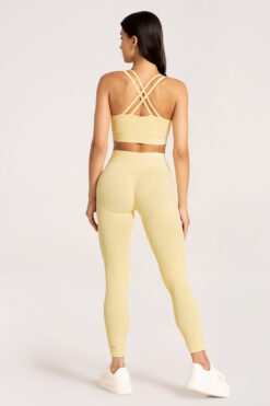 gym glamour push up tampres butter yellow
