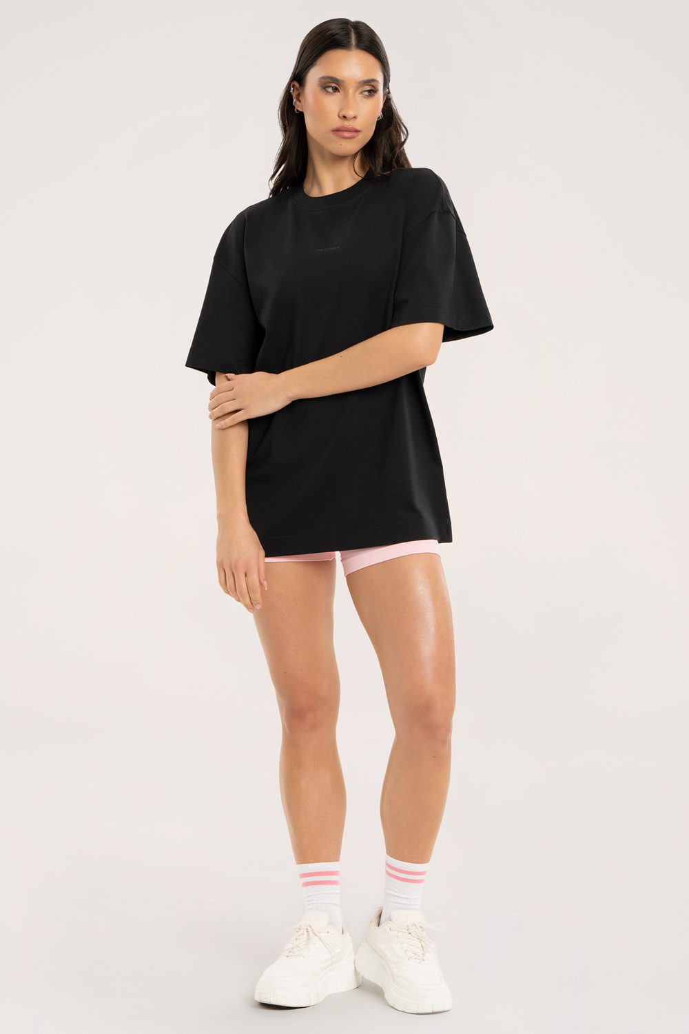 Black Oversize Classic marškinėliai - Image 3