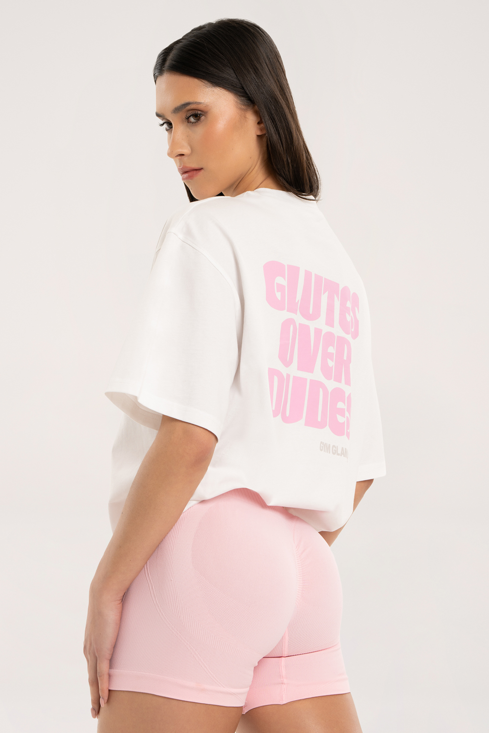 Oversize marškinėliai "Glutes Over Dudes" - Image 2