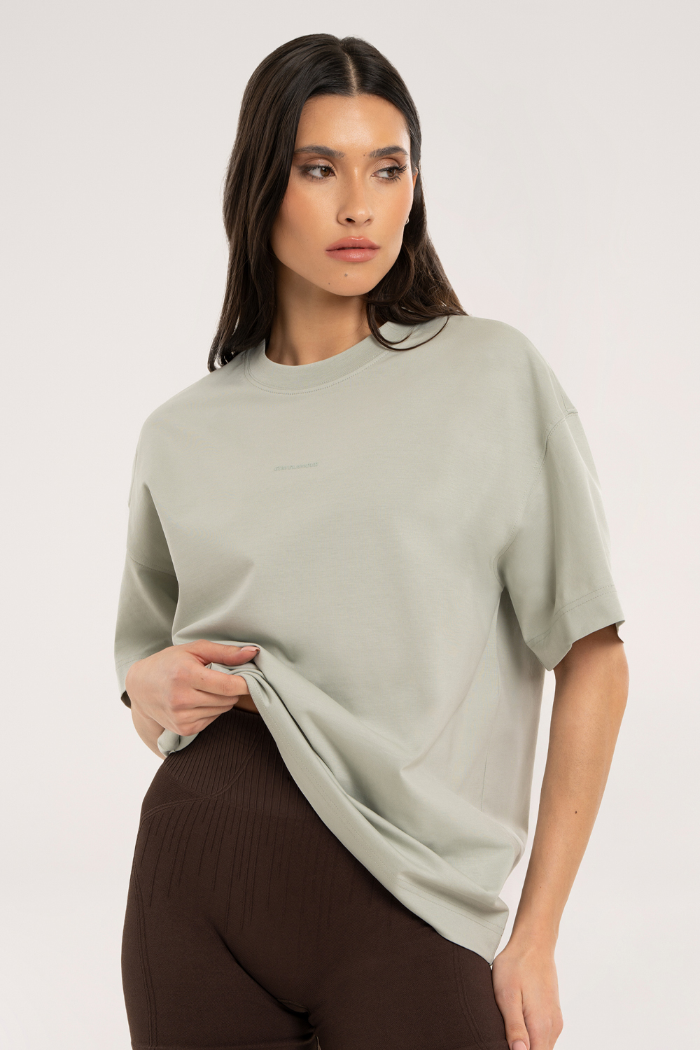 Olive Grey Oversize Classic marškinėliai - Image 2